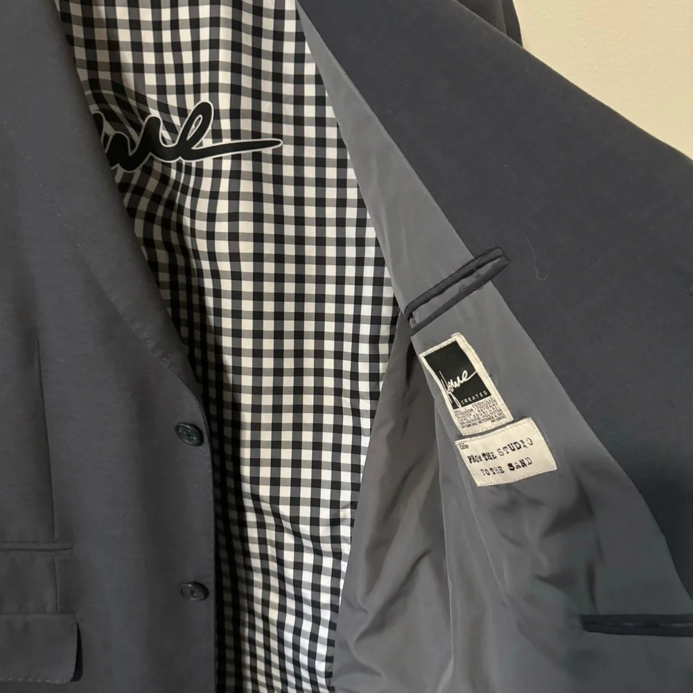 Howe Classic Gray Sports Blazer Contrast Gingham Lining NWOT-44